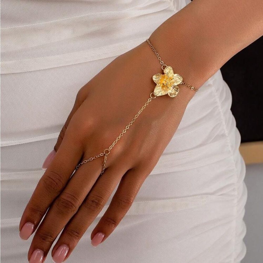 Flower Hand Chain Bracelet S879